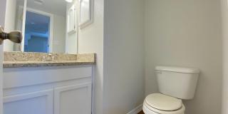 Beautiful North Hills Refrig A/C Home with Pool! Gallery 17