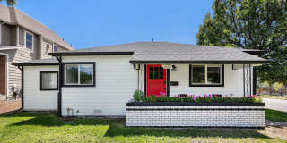Charming 2bed/1.5bath Bungalow near Wash Park Gallery 1