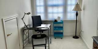 1607 SENECA Avenue Gallery 26