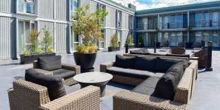 Cosmopolitan Gallery 33