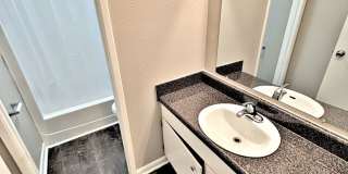 Avalon Cove Townhomes Gallery 47