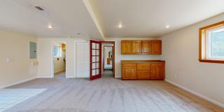Application pending- Location, Location! - Four Bedroom house located minutes from Des Moines Waterfront Gallery 29