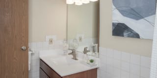 River 10 Apartments Gallery 7