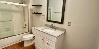 Spacious 2 Bedroom, 2 Bathroom Condominium with City Views Gallery 7