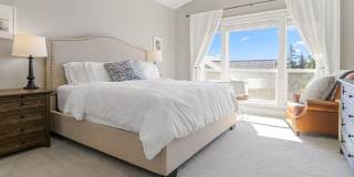 Wonderful, bright 4-bdrm/2.5-bath home. Lovely garden, deck views, great location Gallery 19