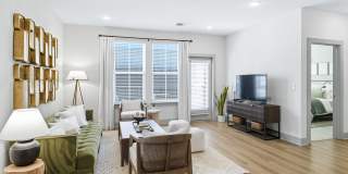 The Isley at Windsor Hill Gallery 30