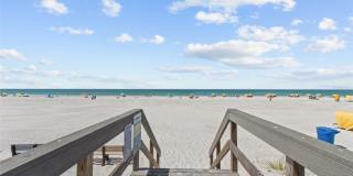 200 120TH AVENUE W Gallery 39