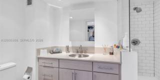11 Island Ave Gallery 21