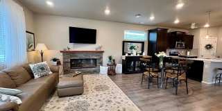 Beautiful Home Ten Trails Community Black Diamond Gallery 7