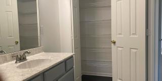 Room in 3 Bedroom Home at Tennyson Dr Gallery 26