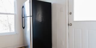 Available AUGUST 2026 - Updated 2 Bedroom Home in Mt. Washington! Gallery 9