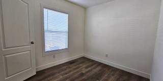 1431 N French St Gallery 6