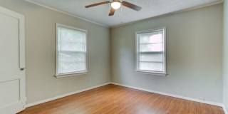 FREE MONTH RENT! Freshly Updated 3 Bedroom House Gallery 13