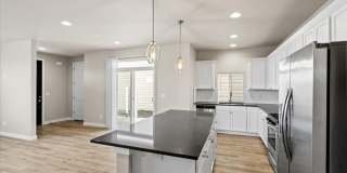 5-bedroom, 3-bedroom single family home! Gallery 16