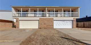 3 Bedroom/2Bath/2Car Duplex- 2 Car Garage-1.5 from Chilsholm Creek Gallery 1