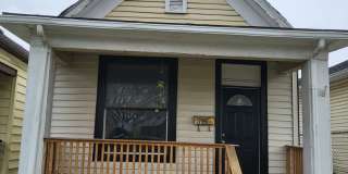 Flow through house with washer dryer hook up and off street parking Gallery 1