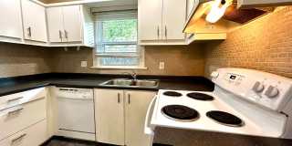 2904 Pearl #A - Very nice 2 bed 1 bath home in West Campus Gallery 14