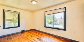 Cozy Seward Park Home with Large Yard! Gallery 12