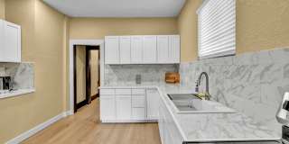 FULLY FURNISHED HISTORIC CHARMER BETWEEN UNR & DOWNTOWN – UTILITIES INCLUDED, MODERN UPGRADES, PRIME LOCATION Gallery 8
