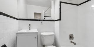 Quebec House Gallery 42