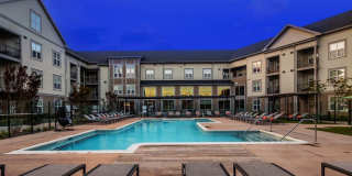 Avalon Amityville Gallery 38