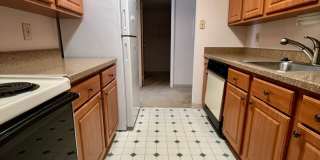 Gorgeous 2-Bedroom Condo at Crum Creek Valley Condominiums! Available NOW! Gallery 1