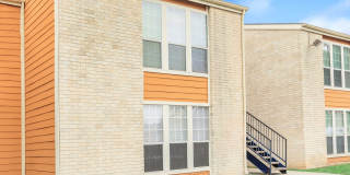 Hilltop Oaks Apartments Gallery 1