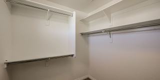 COMING SOON! Great Location!Stunning 6-bedroom Plus 7, 4.5-bathroom home located in Chandler Gallery 47