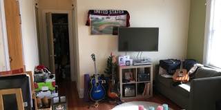 Bright 1BR in East Rock | Gas & Hot Water Included | Steps from Yale & Trails Gallery 1