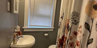 4 Bedroom House Available Next to UC Campus Gallery 15