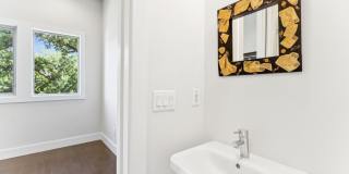 135 Cedar Street unit: 105 Gallery 28