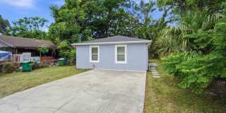 Fully Remodeled & Spacious 4 Bedroom Home - Don't miss it! Gallery 4