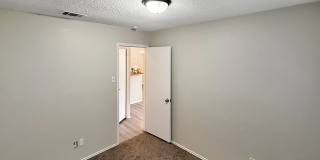 3 Bedrooms 2 Baths Gallery 16