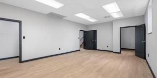 202 N Mulberry Street Gallery 12