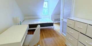 210 Freeman St #2B Brookline MA 02446 Gallery 7