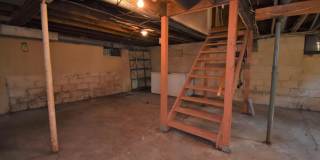 4 bed/3.5 bath, half acre lot, 100 yards from Memorial Stadium! Gallery 17