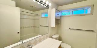 Gorgeous Queen Anne View Condo Gallery 27