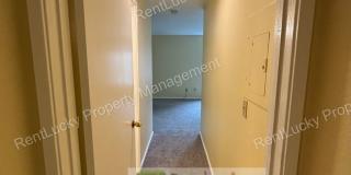 Gorgeous 2 Bedroom Condo with Secured Parking in Unbeatable Bellevue Location!! Gallery 13