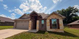 Beautiful 3 Bed / 2 Bath Home in Webb City – 1104 Lakeview Drive Gallery 3