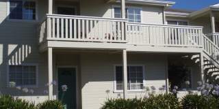 Beautiful Upstairs 2 Bedroom 2 Bath Unit Just Minutes from the Plaza! Gallery 1