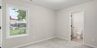 1626 Howell Street Gallery 16