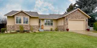 3BD Home on an Oversized Lot with a Standalone SHOP!! Gallery 1