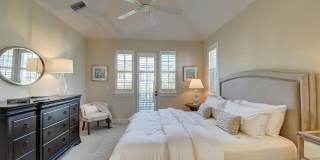 306 E Mallory Circle Gallery 20