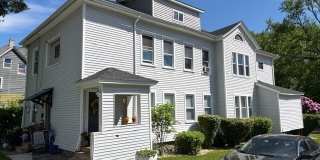 17 Englewood Avenue Gallery 11