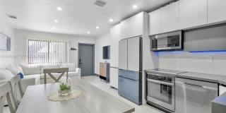 100 NE 71st St Gallery 1