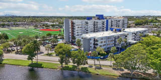 Grand Island Square - 3 Miles to Aventura Mall Gallery 18