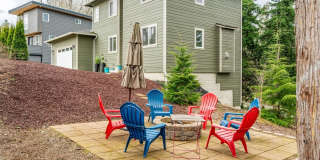 Newer 5 Bedroom House close to Shopping, Lake Padden, WWU, South Side of Bellingham Newer 5 Bedroom House close to Shopping, Lake Padden, WWU, South Side of Bellingham Gallery 1