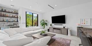 1056 N Victoria Park Rd Gallery 6