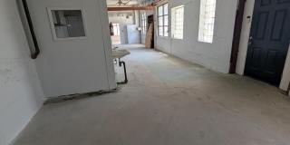 2004 FREDERICK Avenue Gallery 7