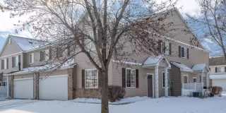 Great location *2Bed*2Bath Townhome- Available June 1 Gallery 3